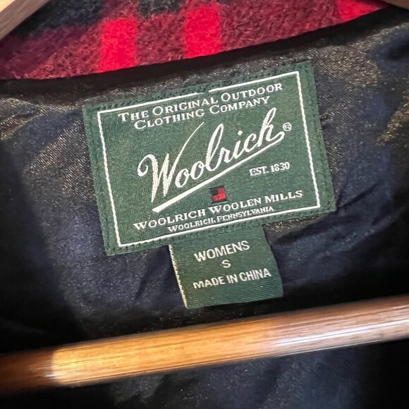 Woolrich Women's Red & Black Plaid Wool Vest S Gorpcore Outdoor Academia - Picture 4 of 7